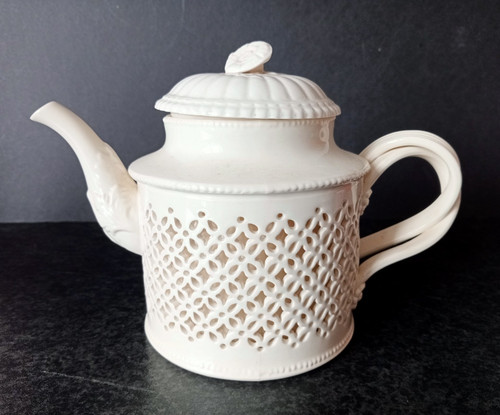 Vintage royal creamware - royal,