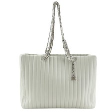 CHANEL New Mademoiselle Tote