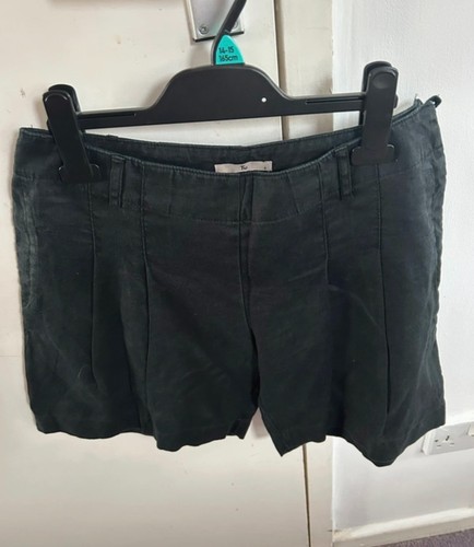 Black pleated shorts size - black,