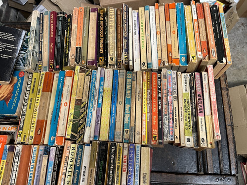 83x vintage paperback books - 83x,