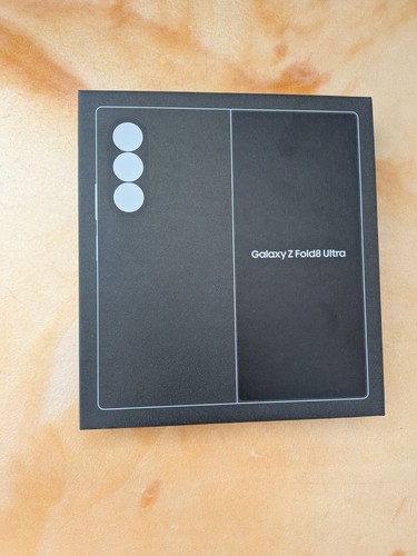 Sealed samsung galaxy fold8 - sealed,
