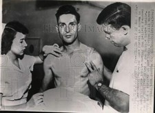 1951 Press Photo Striker hit by gun having gun pellets removed, Raleigh, NC