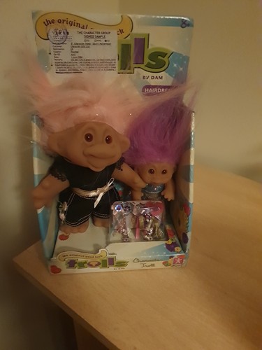 Vintage trolls 2006 - , dam