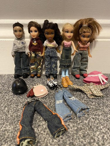 Mini bratz dolls - , bundle
