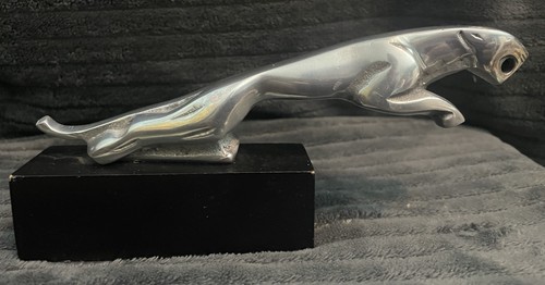 Stunning vintage jaguar - jaguar, leaper