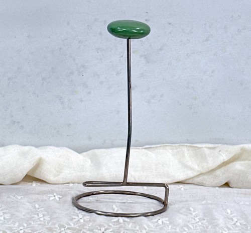 20s 30s hat - hat, stand