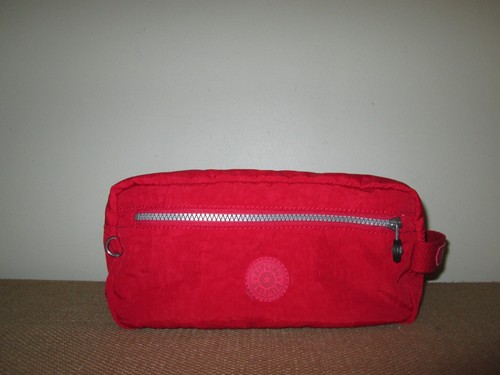 Kipling red agot toiletry - agot,