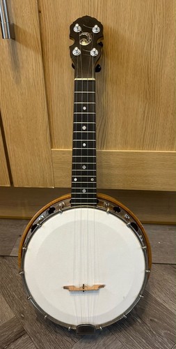 Banjo ukulele banjolele - banjo,