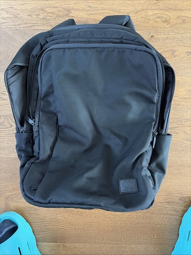Herschel supply tech - supply,