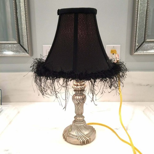 Black feather shade - black,