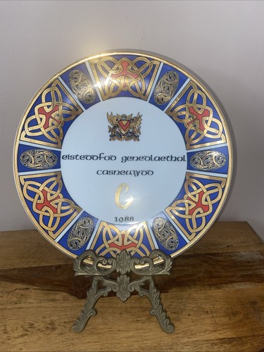 Vintage collector plate - vintage, collector’s