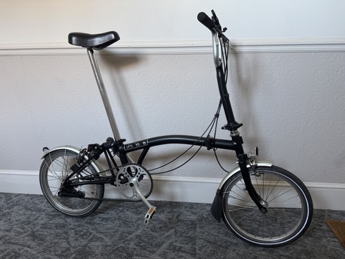 Brompton folding bike - brompton,