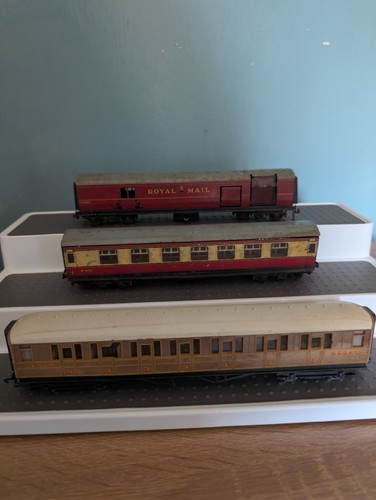 Hornby dublo coaches - 3,