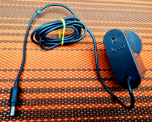 Genuine dyson handheld - handheld, charger