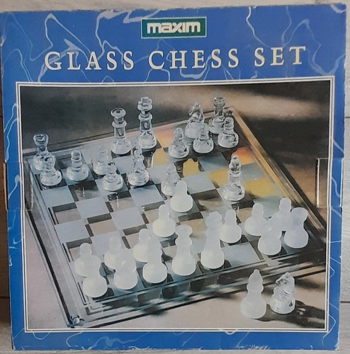 Maxim glass chess set - chess,