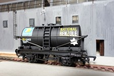 Mainline OO 37-146 Tank Wagon National Benzole