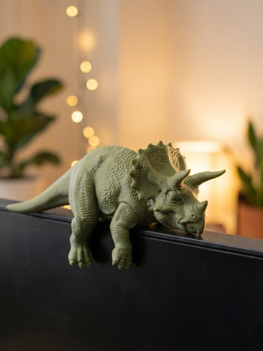 Sleepy triceratops monitor - sleepy,