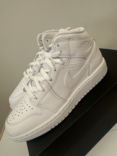 Unisex junior air jordan mid - unisex,