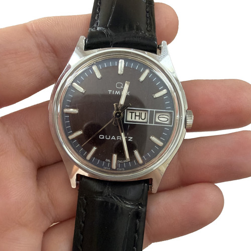 Vintage timex watch quartz - q,