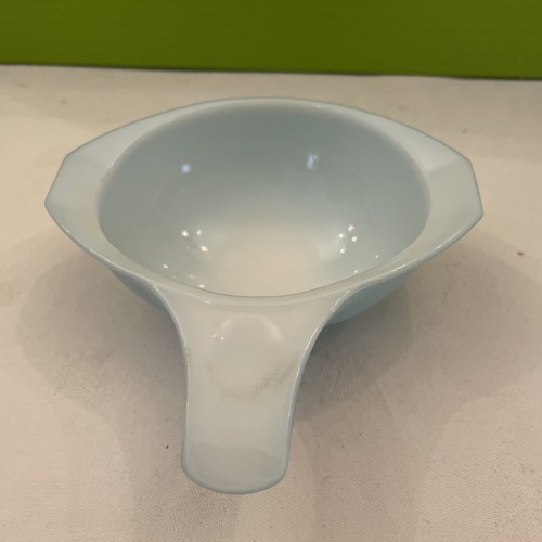 Pyrex gravy boat - pyrex,