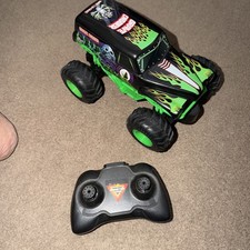 Monster Jam Grave Digger RC