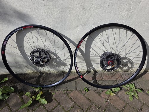 Pair swiss wheels thru - pair, dt