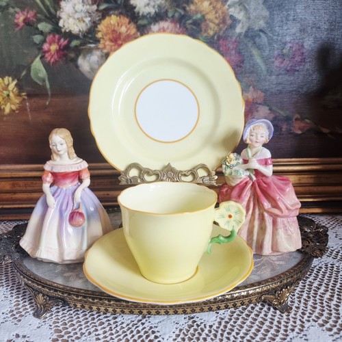 Rare vintage aynsley yellow - rare,
