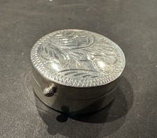 Tiny Vintage Round Solid