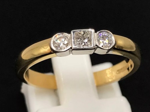 18ct diamond ring - , stone