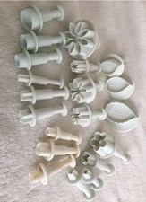 Set of 7 Fondant Press Cutters for Cupcakes and Cookies