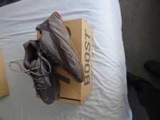 Yeezy Boost 700 V2 Mauve  Uk8