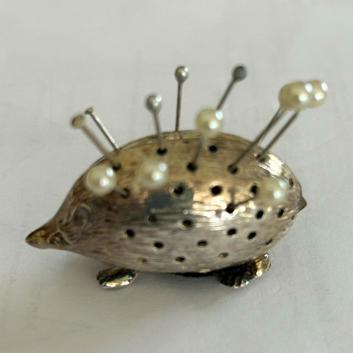 Silver hedgehog pin - pin, /