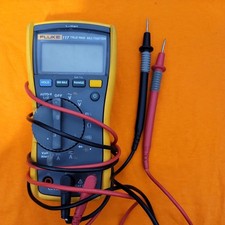Fluke 117 True RMS Digital