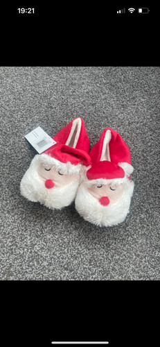 Junior novelty santa slippers - junior,
