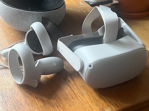 Oculus quest 64gb with - oculus, 2