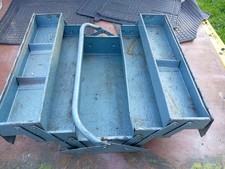 VINTAGE BLUE METAL TOOL BOX