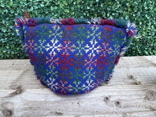 Vintage welsh tapestry - tapestry, pot