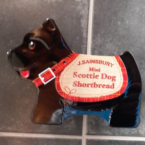 Black scottie dog shaped - scottie,