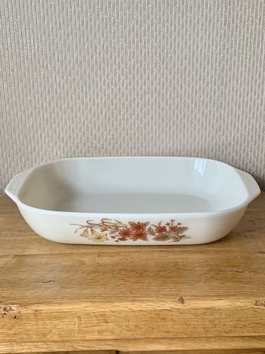 Vintage pyrex cream milk glass - pyrex,
