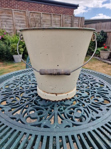 Vintage cream enamelled - cream,
