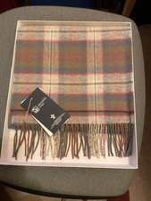 Johnstons of Elgin Scotland BNWT BOXED Lochaber Tartan Lambswool Scarf 