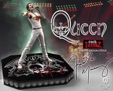 Freddie Mercury Statue (Queen)