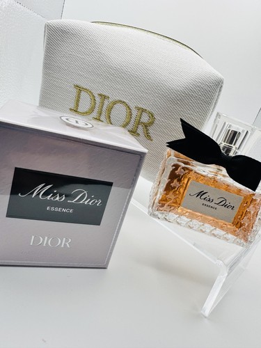 Dior cream make - up, bag