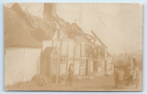 Postcard undientified house - postcard,