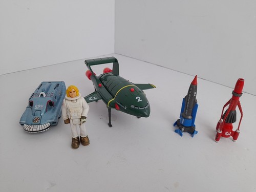 Mixed thunderbirds captain - thunderbirds,