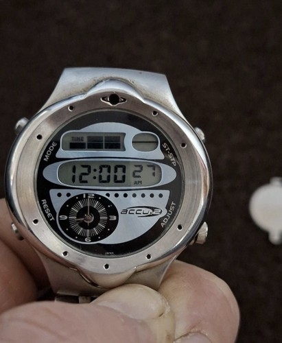 Accu mens watch - 2,