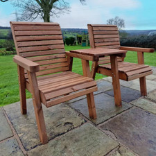 Churnet Valley Square Love