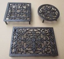 CAST IRON TRIVET HOT PLATE STAND HOLDER KITCHEN WORKTOP PROTECTOR RUSTIC VINTAGE