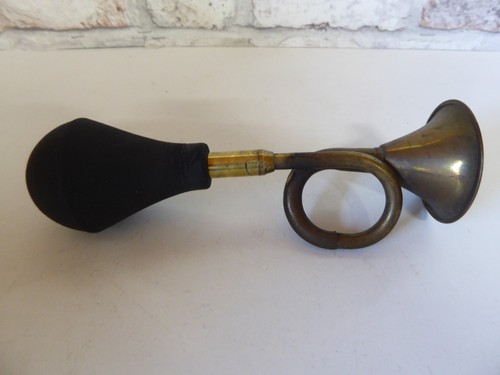 Vintage brass rubber bulb horn - brass,
