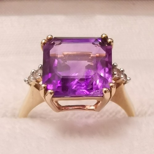 Stunning 9ct gold - stunning,